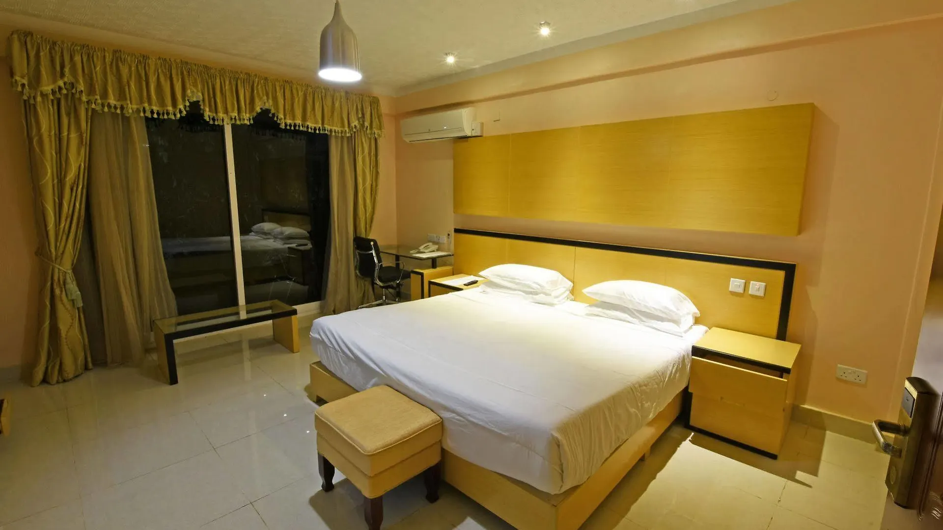 Imperial Golf View Hotel Entebbe 4*,